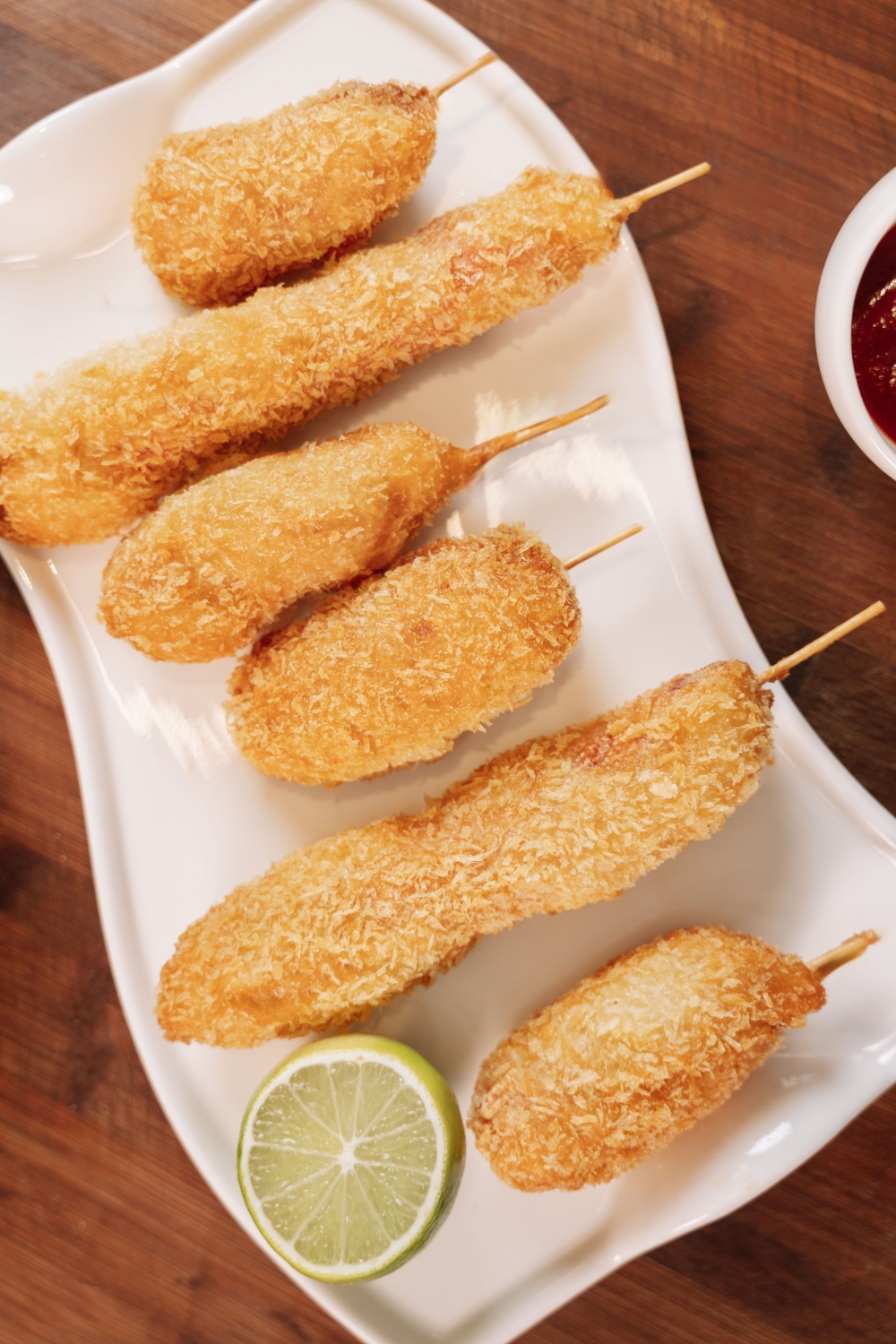 ქორნდოგი ავოკადოსა და ლაიმის პასტით