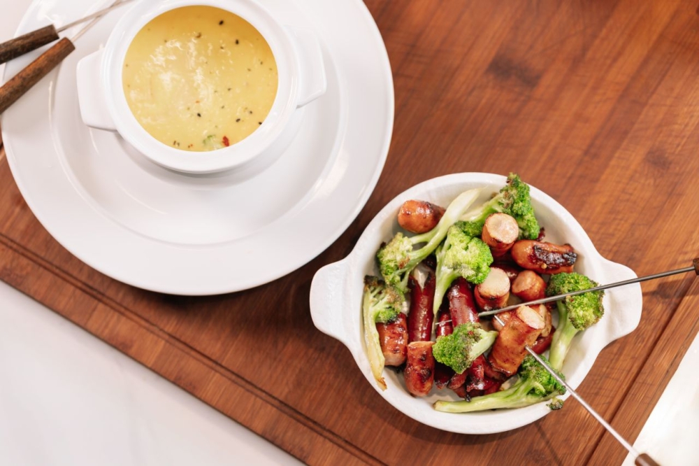 ფონდიუ ლუდითა და პარმეზანით