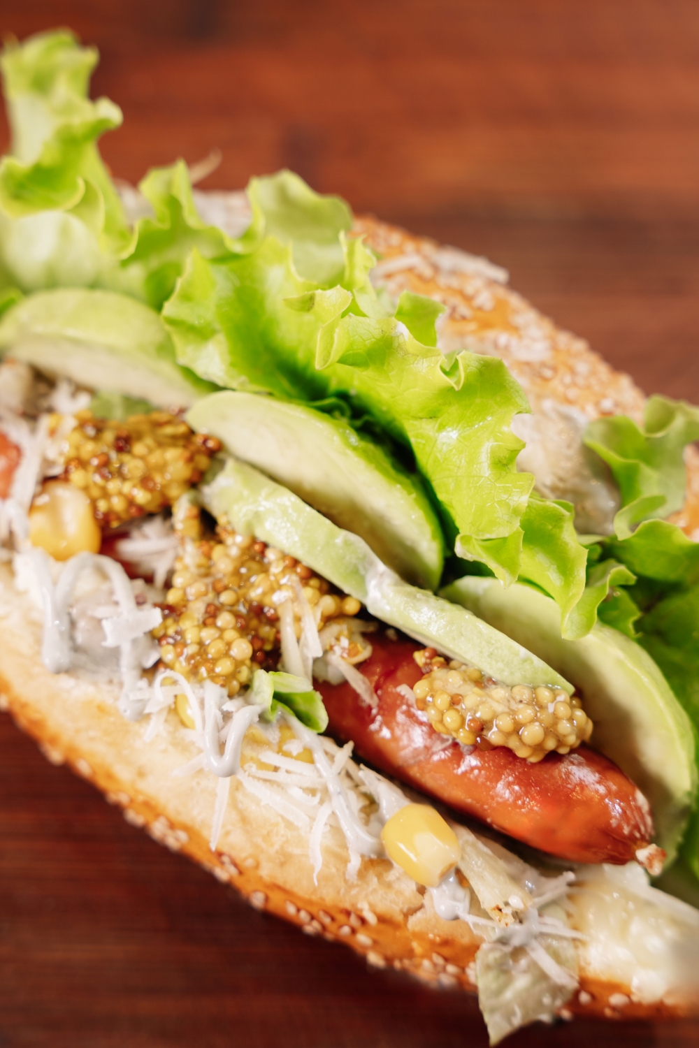 ჰოთდოგი მოხარშული კვერცხის სოუსით